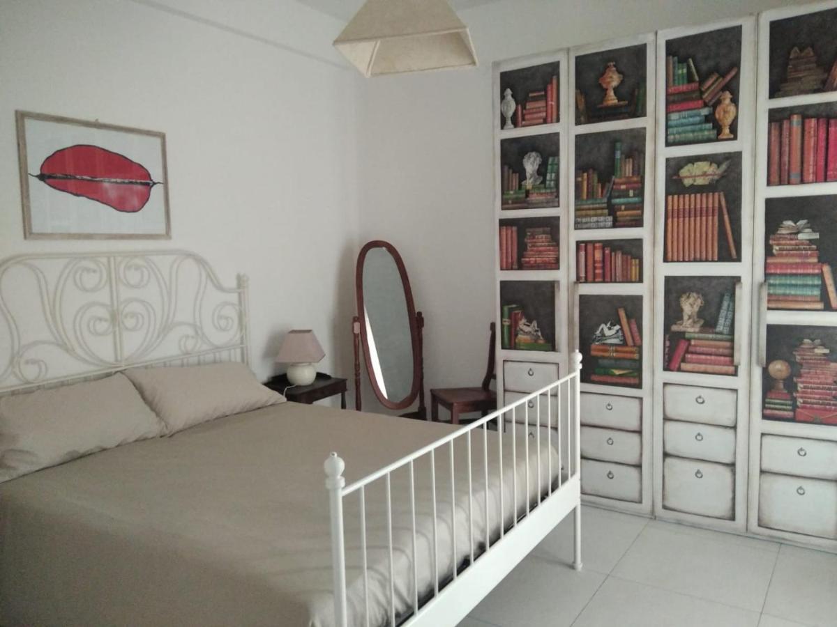 Casa Vacanza -Trani Centro Екстер'єр фото