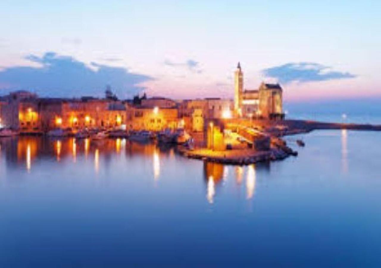 Casa Vacanza -Trani Centro Екстер'єр фото